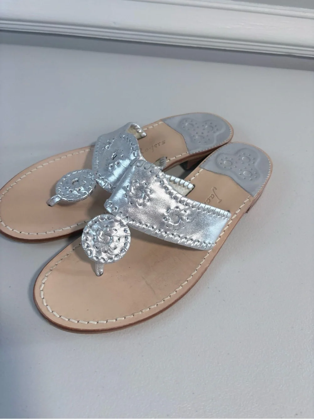 Jack Rogers Original Jacks Sandals 10 Metallic Silver Leather Thong Flip Flops